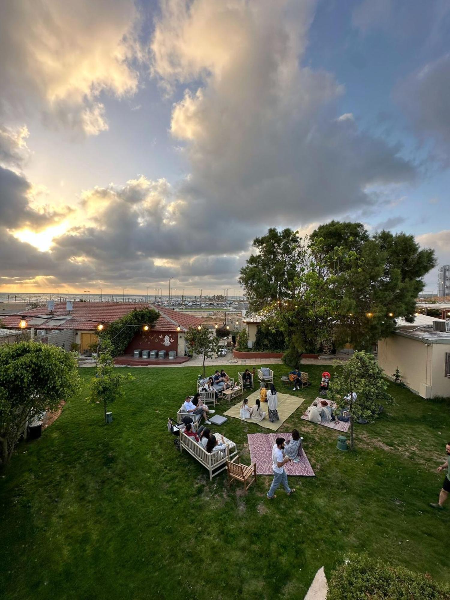 Alaya Poleg Hotel Netanya Exterior photo